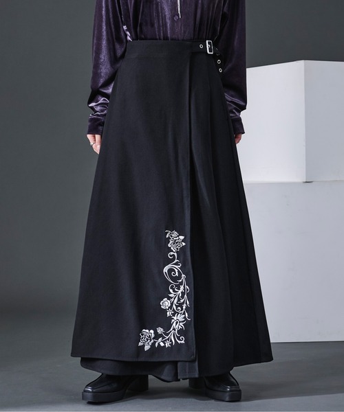 Ellno Loset（エルノロゼット）の「フラワー刺繍ラッププリーツパンツ（その他パンツ・メンズ・ブラック・SMALL/X-SMALL/MEDIUM/LARGE）」の6枚目の写真