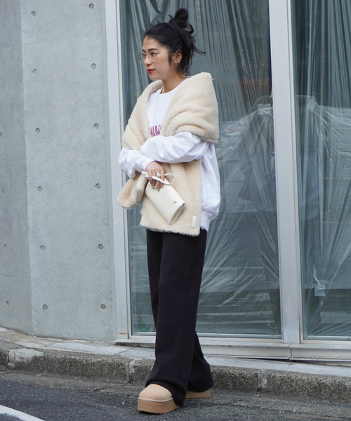 UGG(アグ)の「【UGG/アグ】W CLASSIC ULTRA MINI PLATFORM(ブーツ・レディース・ベージュ・23cm/25cm)」の6枚目の写真