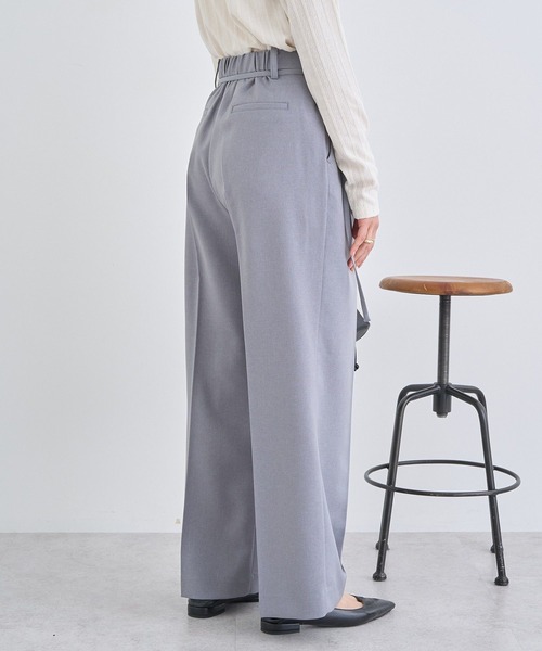 earth music&ecology(アースミュージックアンドエコロジー)の「ベルトタックパンツ(その他パンツ・レディース・ライトベージュ/グレー/ブラック・S/M)」の6枚目の写真