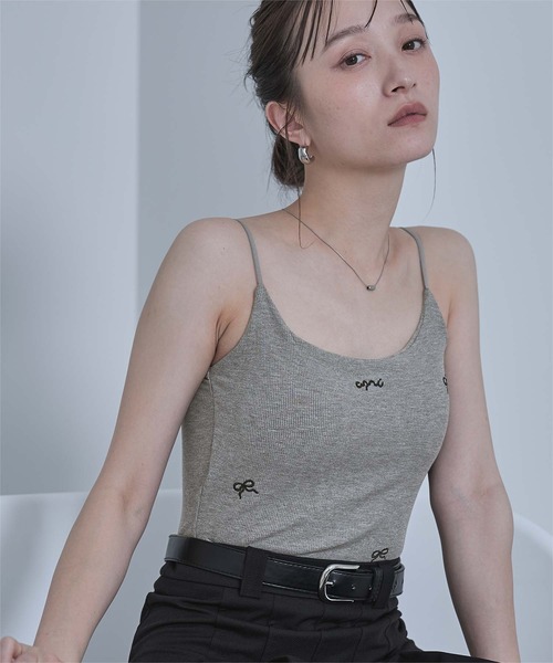 miette（ミエット）の「カップ付きリボン刺繍キャミソール（キャミソール・レディース・ブラック/レッド/グレー/アイボリー・FREE）」の3枚目の写真