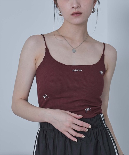 miette（ミエット）の「カップ付きリボン刺繍キャミソール（キャミソール・レディース・ブラック/レッド/グレー/アイボリー・FREE）」の4枚目の写真