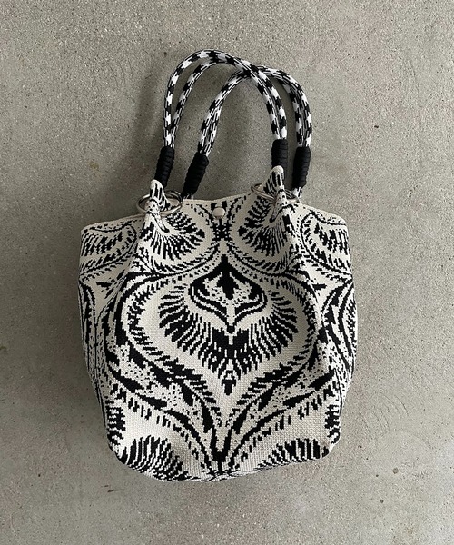 グレーとブラックの花モチーフハンドバッグ ハンドバッグ A5サイズ 花柄 日本製 レディース innocentSac