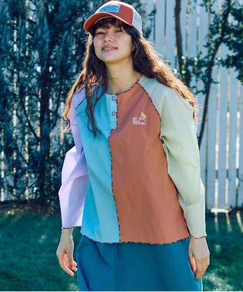go slow caravan(ゴースローキャラバン)の「N/Cクレイジー ハッピーフラワーヘンリープルオーバー W(Tシャツ/カットソー・レディース・その他1/カラフル・FREE)」の1枚目の写真