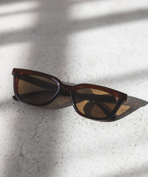 A part by(アパートバイ)の「【UVカット】UVサングラス(サングラス・レディース・ライトブラウン/ライトグレー/ブラウン/グレー/カーキ/GOLD ・FREE)」の1枚目の写真