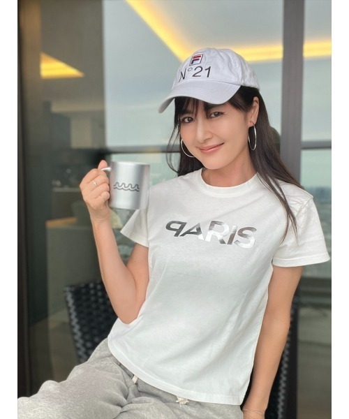 Day and Grade(デイアンドグレイド)の「【Shihoセレクト】PARISTシャツ(箔プリントver) / ストレッチ(Tシャツ/カットソー・レディース・ブラック/ホワイト・FREE)」の6枚目の写真