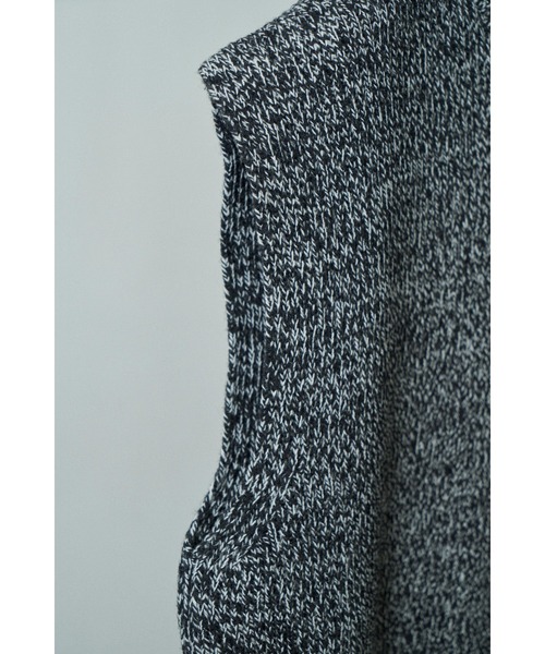 benine9（ビーナイン）の「benine 9 French Merino Wool Driver's Knit Vest (BN0225-301)（ベスト・メンズ・ブラック/カーキ・SMALL/MEDIUM/LARGE）」の4枚目の写真