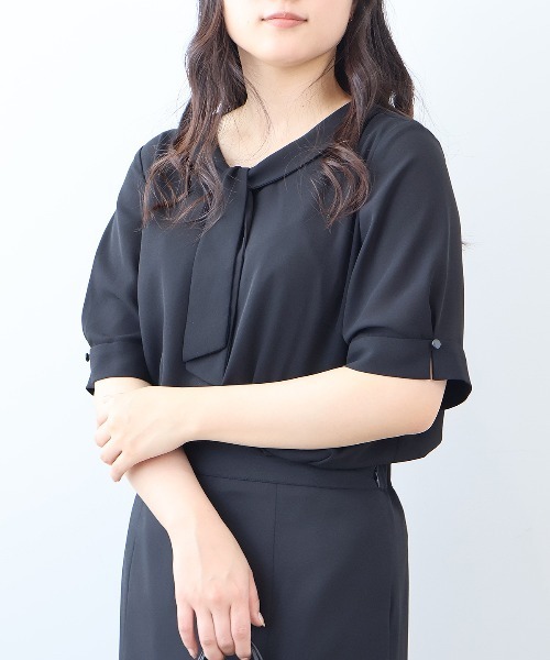 fleur by mint breeze(フルールバイミントブリーズ)の「【L~6L 大きいサイズ】ジョーゼットボウタイブラウス 半袖 春夏(シャツ/ブラウス・レディース・ブラック/ライトグレー/ネイビー・3L/4L/5L/LL/6L/L)」の10枚目の写真