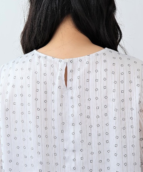 fleur by mint breeze(フルールバイミントブリーズ)の「【L~6L 大きいサイズ】ジョーゼットボウタイブラウス 半袖 春夏(シャツ/ブラウス・レディース・ブラック/ライトグレー/ネイビー・3L/4L/5L/LL/6L/L)」の5枚目の写真