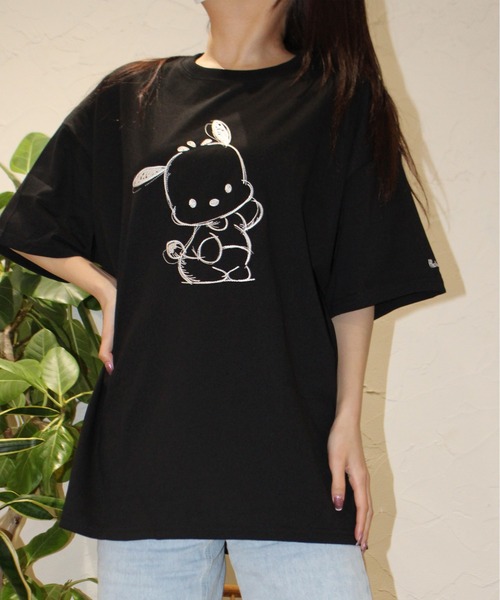sanrio(サンリオ)の「【Sanrio/サンリオ】総刺繍 半袖BIGTシャツ ポチャっこ/シナモロール/クロミ/マイメロディ(Tシャツ/カットソー・レディース・アクア/ライラック/ブラック/ピンク・M/L)」の2枚目の写真