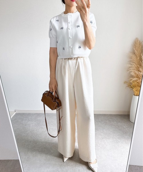 &. NOSTALGIA（アンドドットノスタルジア）の「【ZOZO限定】花刺繍ニットカーディガン（カーディガン/ボレロ・レディース・ホワイト/ライトグレー/ブラック・M）」の16枚目の写真