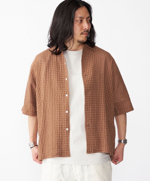 SHIPS(シップス)の「BENCH MARKING SHIRTS: シアー ドビー ショートスリーブ シャツ(シャツ/ブラウス・メンズ・カーキ/ブルー/ブラック・SMALL/MEDIUM/LARGE)」の1枚目の写真