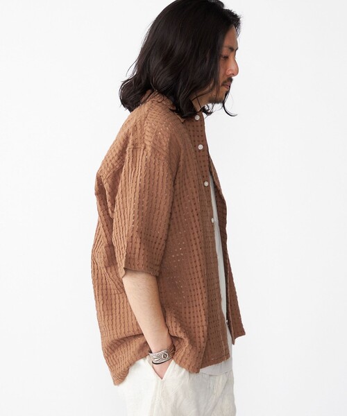 SHIPS(シップス)の「BENCH MARKING SHIRTS: シアー ドビー ショートスリーブ シャツ(シャツ/ブラウス・メンズ・カーキ/ブルー/ブラック・SMALL/MEDIUM/LARGE)」の13枚目の写真