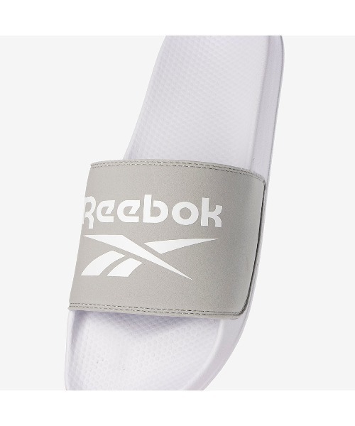 Reebok(リーボック)の「フルゲーレ スライド / FULGERE SLIDE(サンダル・メンズ・ブラック/グレー/ホワイト/ブラック×ブラック/ネイビー・27.0cm/26.0cm/25.0cm/24.0cm/30.0cm/29.0cm/28.0cm/23.0cm/23.5cm/31cm)」の11枚目の写真