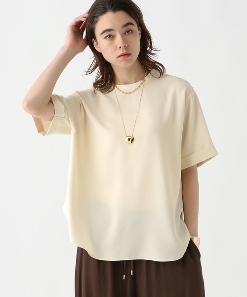 Elura(エルーラ)の「サラサラリラクシー2WAYブラウス/321526(シャツ/ブラウス・レディース・ダークブラウン/ネイビー/オフホワイト/ブラック・LARGE/SMALL/MEDIUM)」の2枚目の写真