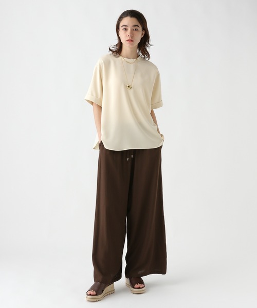 Elura(エルーラ)の「サラサラリラクシー2WAYブラウス/321526(シャツ/ブラウス・レディース・ダークブラウン/ネイビー/オフホワイト/ブラック・LARGE/SMALL/MEDIUM)」の6枚目の写真