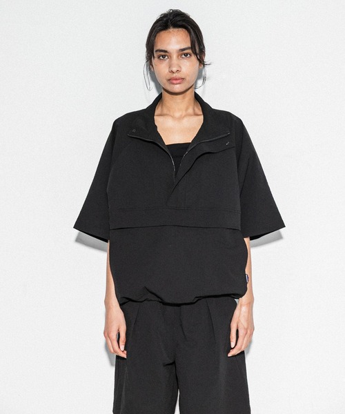 THOUSAND MILE（サウザンドマイル）の「『別注』THOUSAND MILE×UR　WASHER CODE ANORAK（Tシャツ/カットソー・レディース・ブラック・FREE）」の2枚目の写真