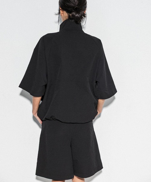 THOUSAND MILE（サウザンドマイル）の「『別注』THOUSAND MILE×UR　WASHER CODE ANORAK（Tシャツ/カットソー・レディース・ブラック・FREE）」の4枚目の写真