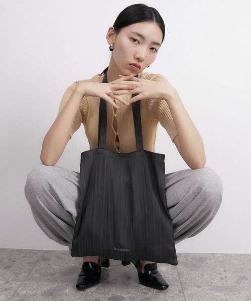 somlu.(ソンムル)の「【somlu.】アソートトートバッグ / ストライプ・クリンクル加工(トートバッグ・レディース・ネイビー/スミクロ/アイボリー/ライトブルー・FREE)」の1枚目の写真
