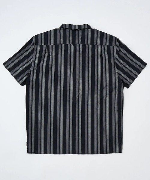 RVCA(ルーカ)の「RVCA メンズ OMBRE BORDER SHIRTS 半袖シャツ 【2025年夏モデル】/ルーカ胸ポケットワンポイントストライプ柄半袖シャツ(シャツ/ブラウス・メンズ・ベージュ系その他/ブラック系その他/ブラウン系その他・X-LARGE/LARGE/MEDIUM/SMALL)」の4枚目の写真