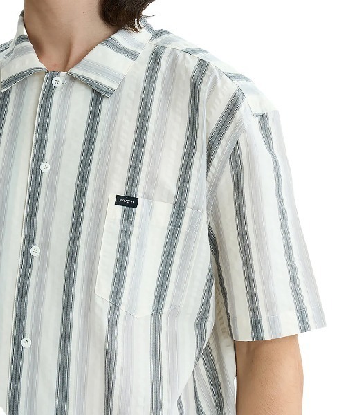 RVCA(ルーカ)の「RVCA メンズ OMBRE BORDER SHIRTS 半袖シャツ 【2025年夏モデル】/ルーカ胸ポケットワンポイントストライプ柄半袖シャツ(シャツ/ブラウス・メンズ・ベージュ系その他/ブラック系その他/ブラウン系その他・X-LARGE/LARGE/MEDIUM/SMALL)」の10枚目の写真