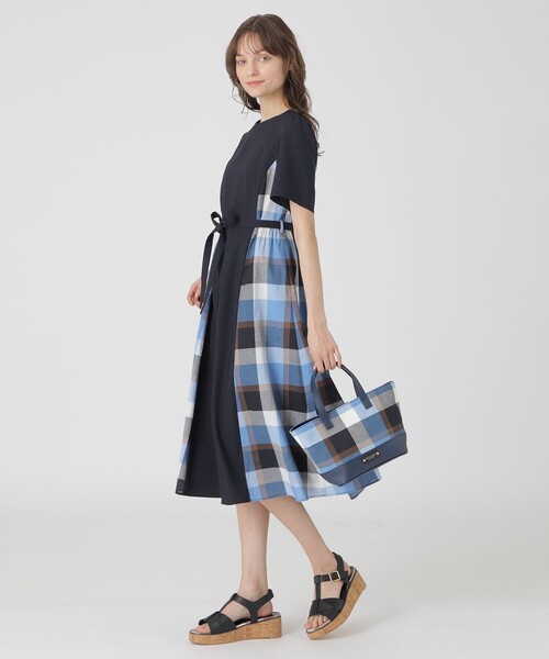 BLUE LABEL CRESTBRIDGE(ブルーレーベルクレストブリッジ)の「クレストブリッジチェックコットンリネンミニトート(トートバッグ・レディース・グリーン系その他2/レッド系その他4/ライトブルー・FREE)」の11枚目の写真