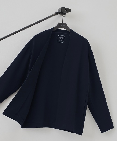 UNITED TOKYO(ユナイテッドトウキョウ)の「【日本製夏素材】Summer Dry Air カーディガン 軽量性|伸縮性|SETUP可|夏服|通気性(カーディガン/ボレロ・メンズ・グレイッシュベージュ/ダークグレー/ブラック/オリーブ/ダークネイビー/ストライプ・1/2/3)」の5枚目の写真