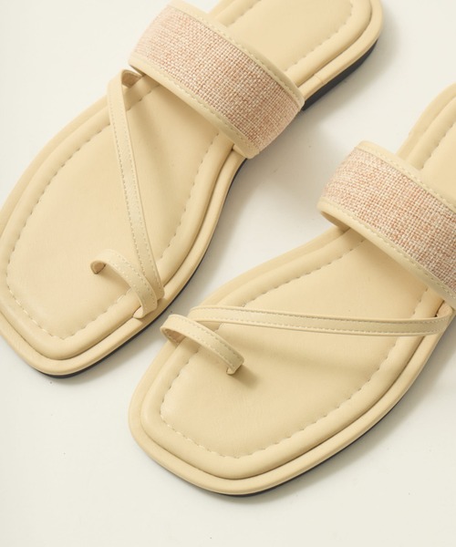 【23AW NEW】LOEWE_woman /ムートン トング ストラップ サンダル ストロートングサンダル（サンダル）｜NEUNA（ヌナ）の