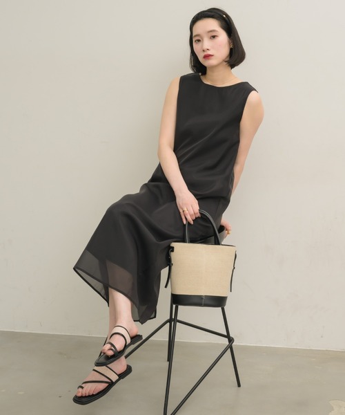 NEUNA(ヌナ)の「ストロートングサンダル(サンダル・レディース・ブラック/ブラウン/アイボリー・38/39/36)」の10枚目の写真