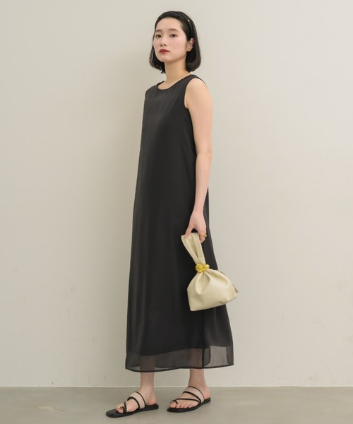 NEUNA(ヌナ)の「ストロートングサンダル(サンダル・レディース・ブラック/ブラウン/アイボリー・38/39/36)」の12枚目の写真