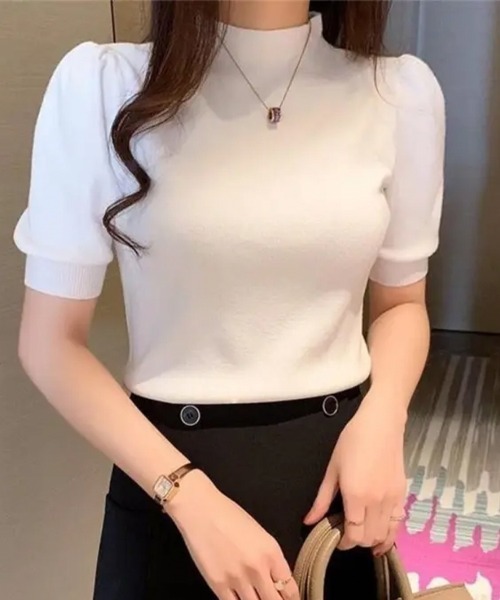 Beststore(ベストストア)の「パワーショルダーリブニット 5分丈 さらっとした肌ざわり(ニット/セーター・レディース・ベージュ/イエロー/ホワイト/ブラック/ライトベージュ/ダークグリーン/ブルー/チェリーレッド・FREE)」の2枚目の写真
