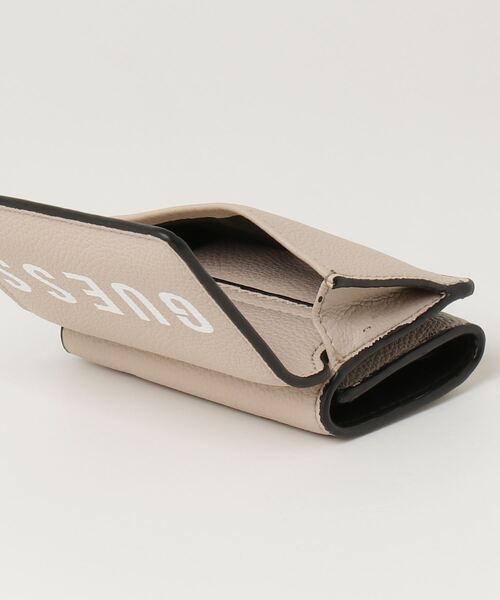 Guess(ゲス)の「GUESS LILA SLG MINI WALLET ウォレット(財布・レディース・ダークベージュ/サンドグレー・ONE SIZE)」の21枚目の写真
