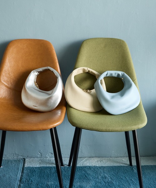 HASHIBAMI（ハシバミ）の「【HASHIBAMI】エイチビー ラウンドバッグ（ハンドバッグ・レディース・ブラック/ライトブルー/ナチュラル/シルバー/マルーン・FREE）」の7枚目の写真