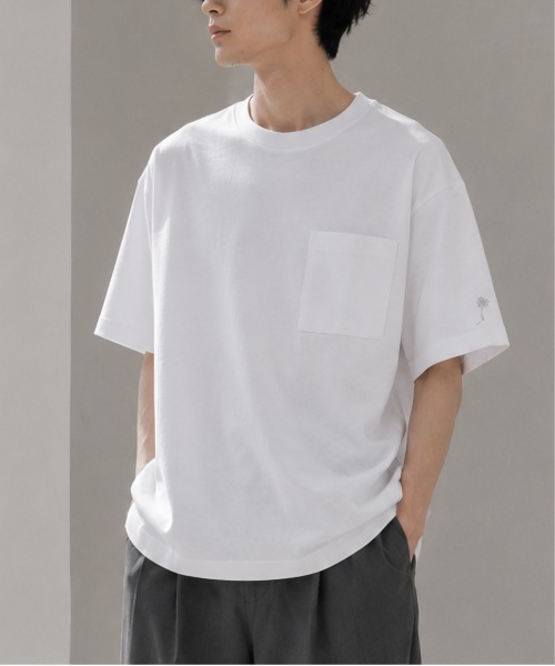 B.I.D.(ビーアイディー)の「《Bd》ワンポイント刺繍 クルーネックTシャツ(Tシャツ/カットソー・メンズ・ホワイト/ブラック・LARGE/X-LARGE/MEDIUM)」の1枚目の写真