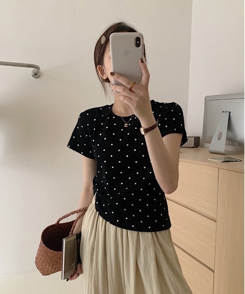 WEGO(ウィゴー)の「WEGO/【水玉】ドット柄タイトクロップドトップス/半袖Tシャツ(Tシャツ/カットソー・レディース・ホワイト/グレー/ブラック・MEDIUM/LARGE)」の7枚目の写真