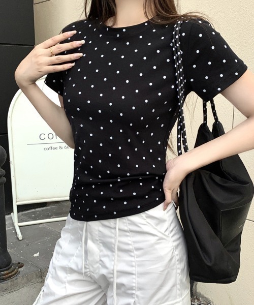 WEGO(ウィゴー)の「WEGO/【水玉】ドット柄タイトクロップドトップス/半袖Tシャツ(Tシャツ/カットソー・レディース・ホワイト/グレー/ブラック・MEDIUM/LARGE)」の15枚目の写真