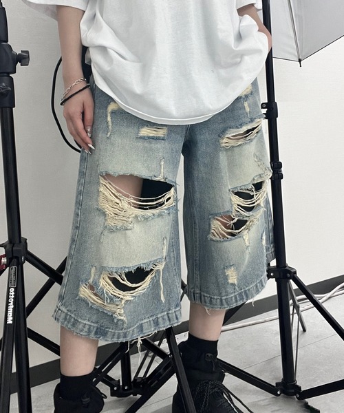 Figments(フィグメンツ)の「ダメージデニムハーフパンツ(デニムパンツ・レディース・ブルー・SMALL/MEDIUM/LARGE)」の17枚目の写真