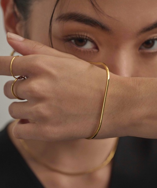 CENE（セネ）の「【CENE】セネ/クオードバングル（バングル/リストバンド・レディース・ゴールド/シルバー・FREE）」の4枚目の写真