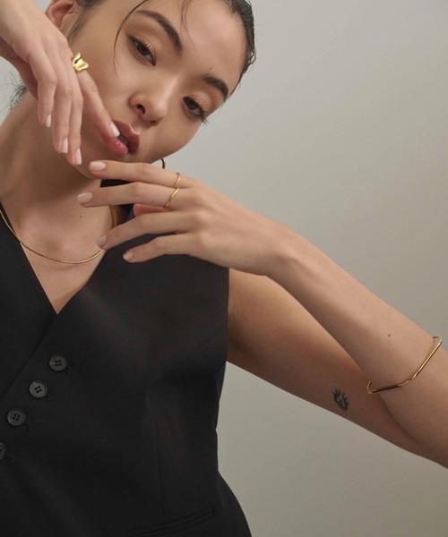 CENE（セネ）の「【CENE】セネ/クオードバングル（バングル/リストバンド・レディース・ゴールド/シルバー・FREE）」の6枚目の写真
