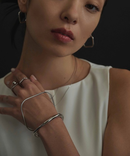 CENE（セネ）の「【CENE】セネ/クオードバングル（バングル/リストバンド・レディース・ゴールド/シルバー・FREE）」の7枚目の写真
