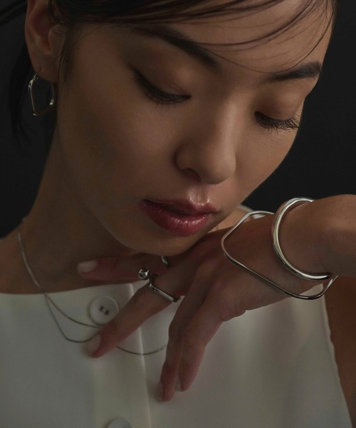 CENE（セネ）の「【CENE】セネ/クオードバングル（バングル/リストバンド・レディース・ゴールド/シルバー・FREE）」の10枚目の写真