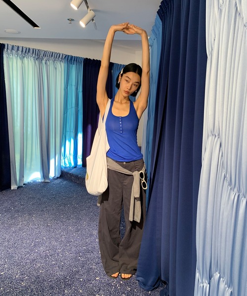 LONSLAN（ロンスラン）の「【LONSLAN】ソフトストレート ワイドパンツ LONW25a004（その他パンツ・レディース・ダークネイビー/グレイッシュベージュ・S/M）」の7枚目の写真