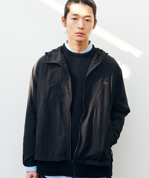 KELTY（ケルティ）の「KELTY/ケルティ パッカブルコンパクトパーカー 秋服 2026年秋冬 冬服（ナイロンジャケット・メンズ・ブラック/グレイッシュベージュ/カーキ/ブルー・L/M/XL）」の5枚目の写真