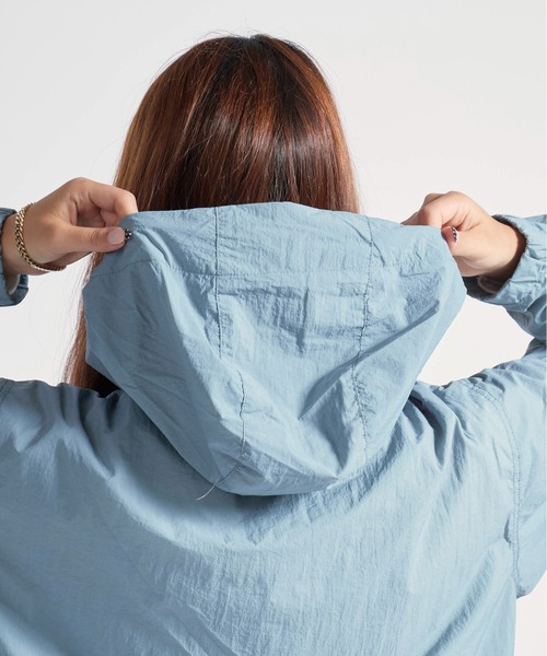 KELTY（ケルティ）の「KELTY/ケルティ パッカブルコンパクトパーカー 秋服 2026年秋冬 冬服（ナイロンジャケット・メンズ・ブラック/グレイッシュベージュ/カーキ/ブルー・L/M/XL）」の21枚目の写真