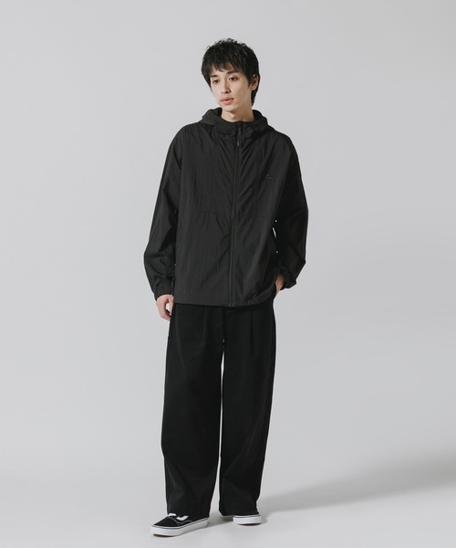 KELTY（ケルティ）の「KELTY/ケルティ パッカブルコンパクトパーカー 秋服 2026年秋冬 冬服（ナイロンジャケット・メンズ・ブラック/グレイッシュベージュ/カーキ/ブルー・L/M/XL）」の14枚目の写真