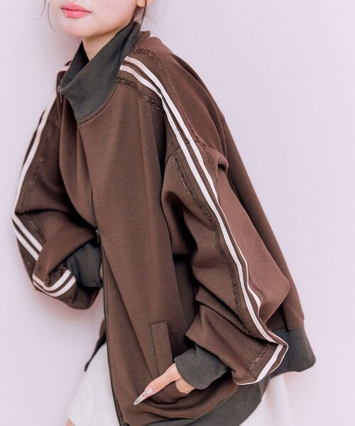 OLIVE des OLIVE（オリーブデオリーブ）の「トラックジャケット（ジャージ・レディース・サックスブルー/ブラック/ブラウン・FREE）」の3枚目の写真