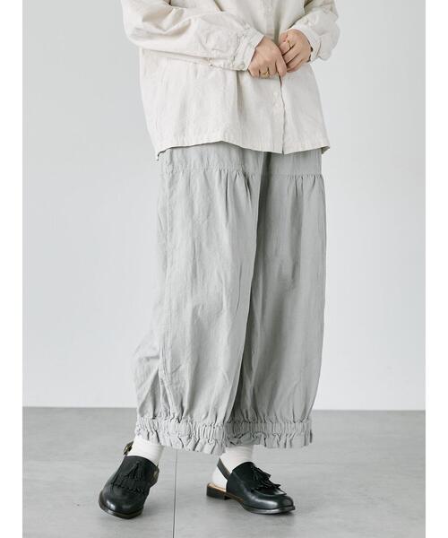 TSUHARU by Samansa Mos2（ツハルバイサマンサモスモス）の「【WEB限定】コットンジャカード製品染め裾フリルパンツ（その他パンツ・レディース・キナリ/ブラック/グレー・F）」の4枚目の写真