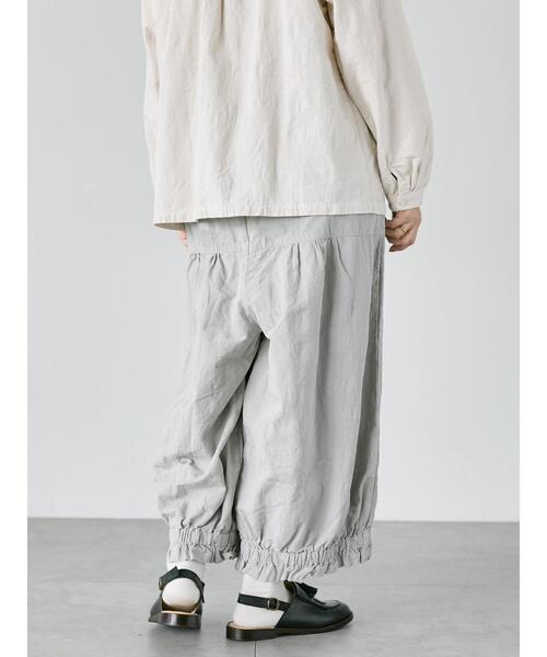 TSUHARU by Samansa Mos2（ツハルバイサマンサモスモス）の「【WEB限定】コットンジャカード製品染め裾フリルパンツ（その他パンツ・レディース・キナリ/ブラック/グレー・F）」の6枚目の写真