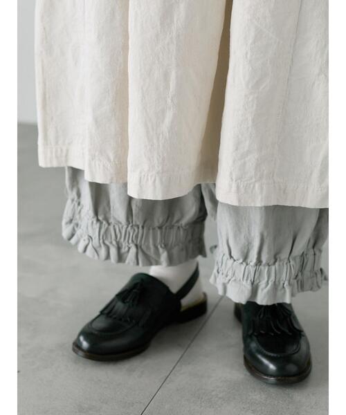 TSUHARU by Samansa Mos2（ツハルバイサマンサモスモス）の「【WEB限定】コットンジャカード製品染め裾フリルパンツ（その他パンツ・レディース・キナリ/ブラック/グレー・F）」の11枚目の写真