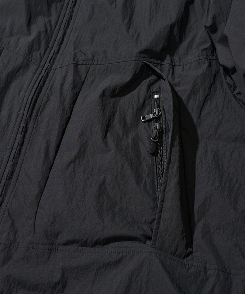 WILD THINGS（ワイルドシングス）の「【WILD THINGS / ワイルドシングス】SHORT MONSTER PARKA / ショートモンスターパーカー WT25102SK（ダウンジャケット/コート・メンズ・ブラック/グレー・LARGE/MEDIUM/SMALL）」の11枚目の写真