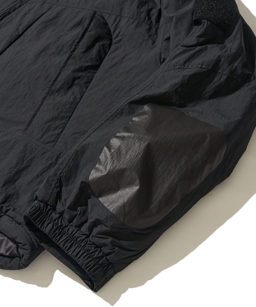 WILD THINGS（ワイルドシングス）の「【WILD THINGS / ワイルドシングス】SHORT MONSTER PARKA / ショートモンスターパーカー WT25102SK（ダウンジャケット/コート・メンズ・ブラック/グレー・LARGE/MEDIUM/SMALL）」の13枚目の写真